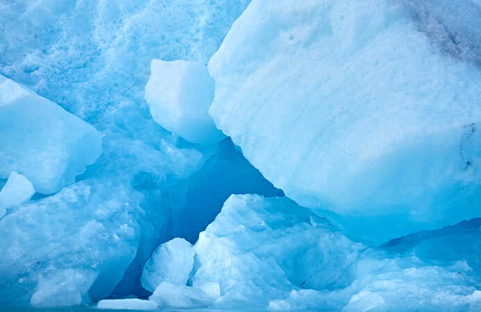 Blue Ice, Moyan Brena